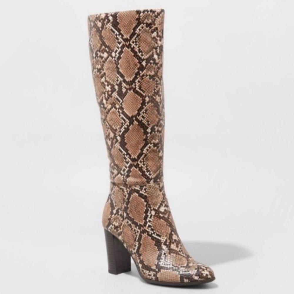 Target stretch hooker boots size 11